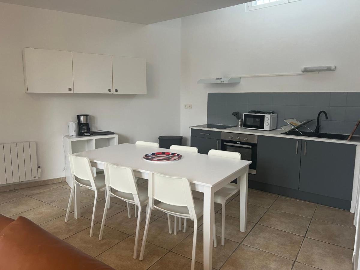 Appartement Le Relais De Saint Loup 1 A 66 Personnes à Montereau-faut-Yonne Extérieur photo